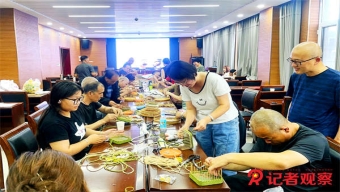 长治市潞州公安分局东大街派出所开展户整反诈禁毒宣传进万家活动