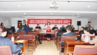 无证酒驾无头盔 违法违规受处罚