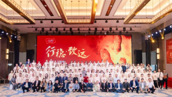 《我是余欢水》：重回荒诞喜剧的现实主义起点
