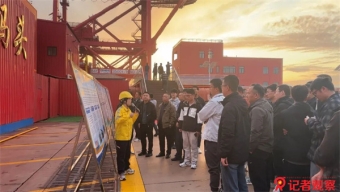 平顺交警查处一起无证驾乘摩托车不戴头盔还载人违规行为