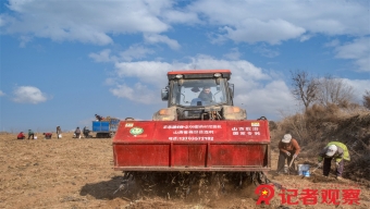 【小康路上】山西大同边台村：建新村挪穷窝 兴产业斩穷根