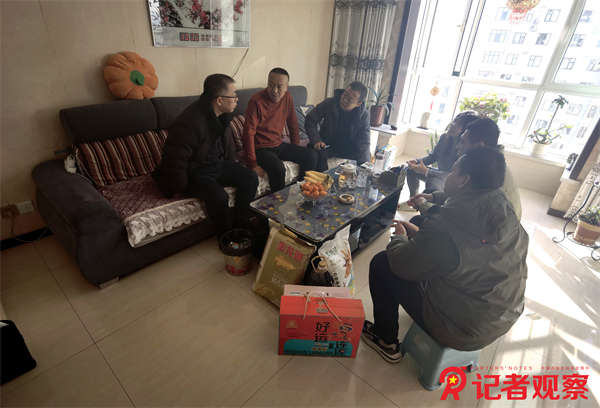 同发东周窑煤业公司工会开展春节入户走访慰问活动 (4)
