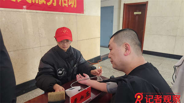 同发东周窑煤业公司开展“学雷锋”活动这样做