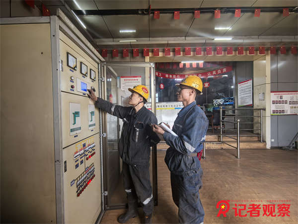 同发东周窑煤业公司员工坚守岗位保驾护航企业发展 (1)
