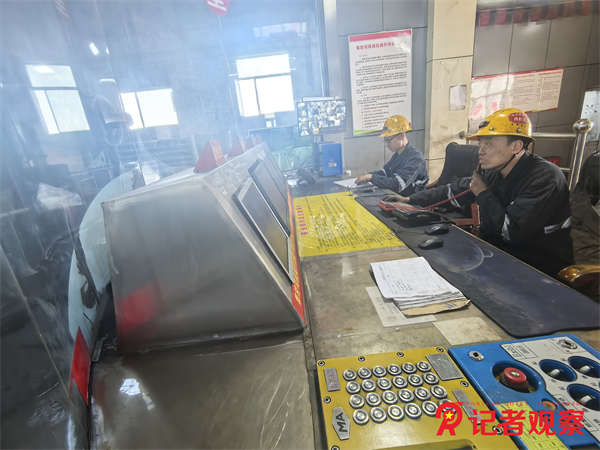 同发东周窑煤业公司员工坚守岗位保驾护航企业发展 (2)