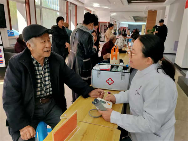 0d37431ec9be421287f13db924392495epand__jpg