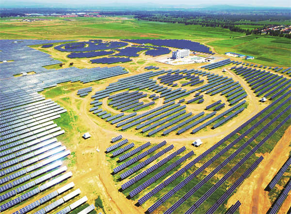 山西大同熊猫外型的光伏电站,装机规模为100兆瓦 山西大同熊猫外型的光伏电站,装机规模为100兆瓦