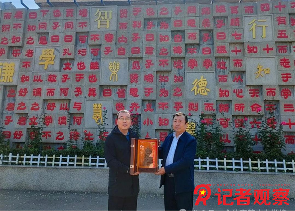 bd12dcda36e241558b09fb5f07bfb94c~tplv-tt-origin-web_gif bd12dcda36e241558b09fb5f07bfb94c~tplv-tt-origin-web_gif