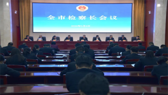 平顺交警：孩子们，开学了咱们一起去学校！