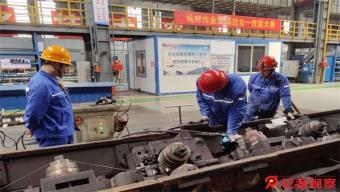 平顺：无证驾驶摩托车 违法载人被查处