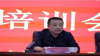上学高峰岗  平顺交警最帅