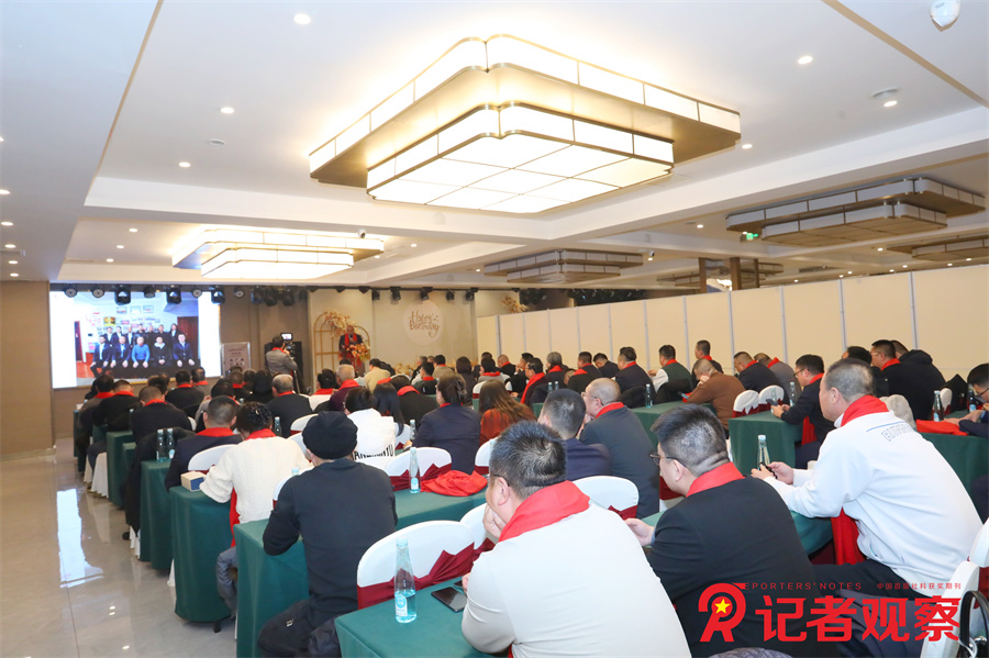 7b7989765a3d4a40b04e31404200695d~tplv-tt-origin-web_gif