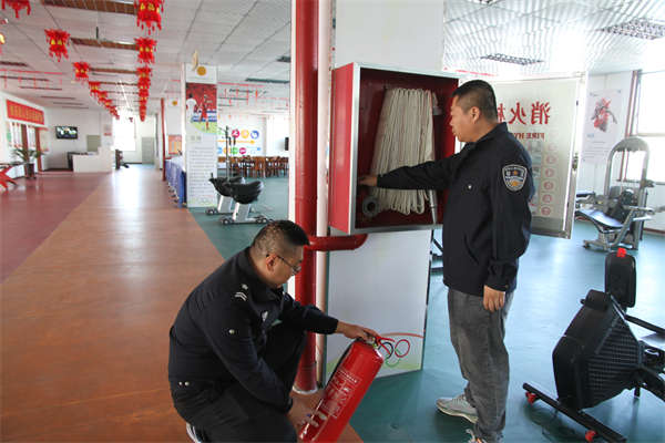 同发东周窑煤业公司安保中心织密春节安全防护网 (4)