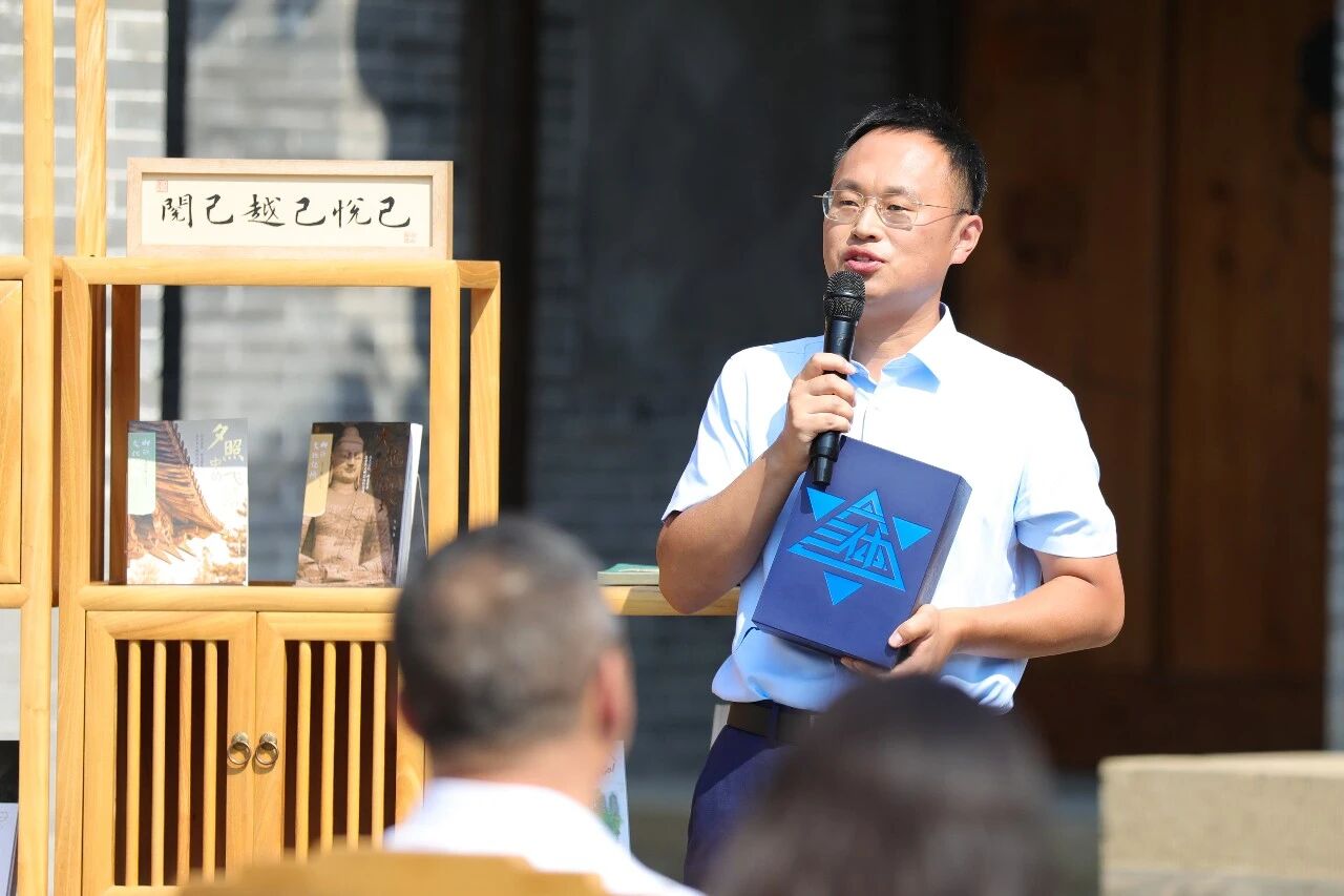 连毅 连毅